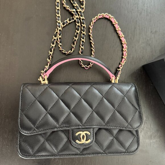 Chanel Clutch with Chain - Picture 1 of 9